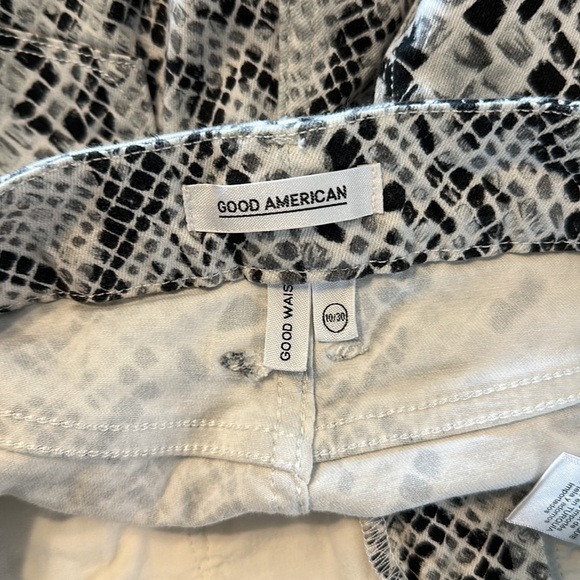 Good American Good Waist Snake Skin Print Tummy Control Flattering Skinny Jeans - Picture 7 of 8